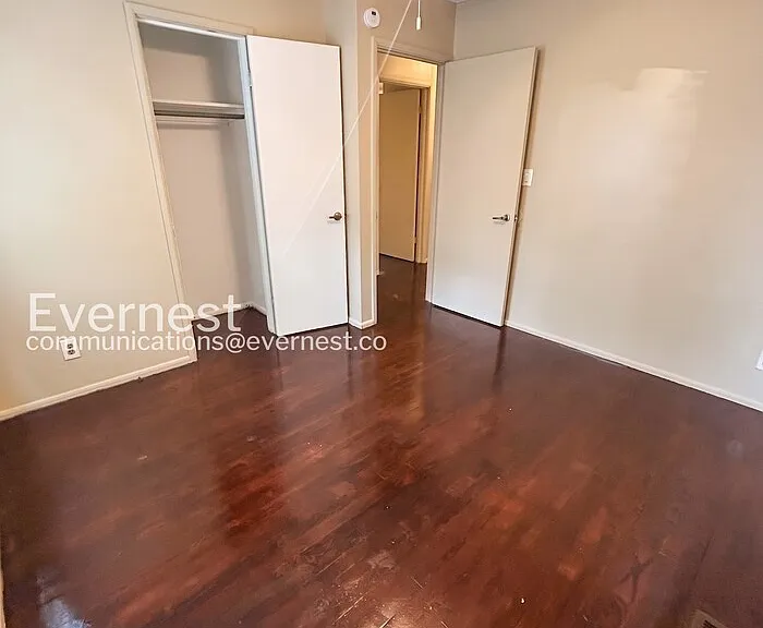 1242 Addison Ave — Photo 9