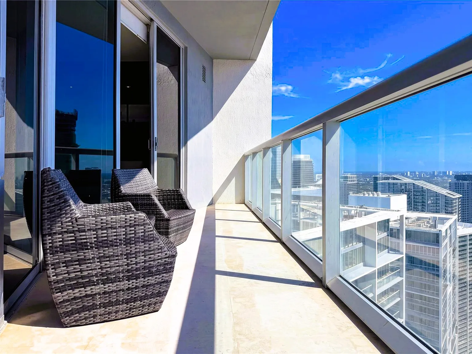 1 bed, 597 sqft, $3,550 — Photo 2