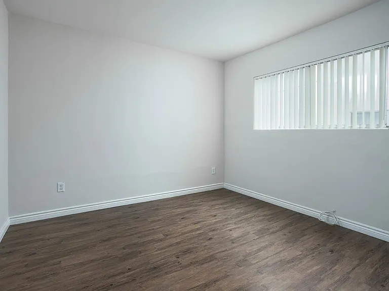 5418 Willowcrest Ave #4 — Photo 10