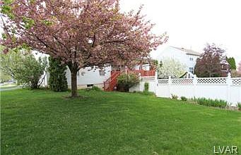2nd image of 3940 Klien St