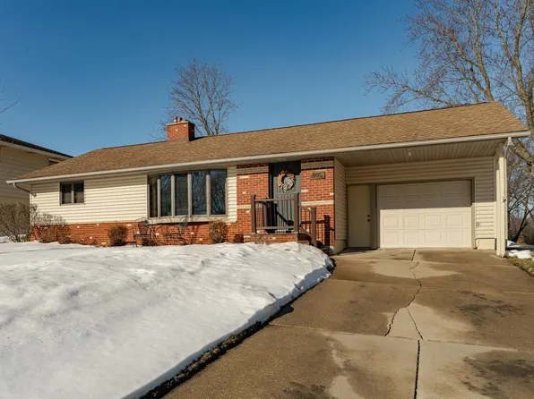 805 1st Ave NW, Byron, MN 55920