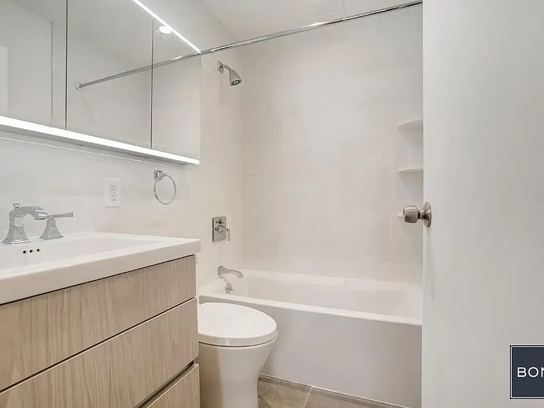 214 E 24th St #PHA — Photo 9