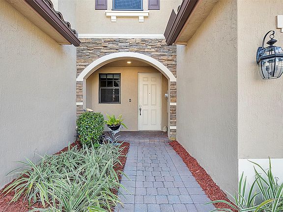 4th image of 2718 NW 55th Avenue