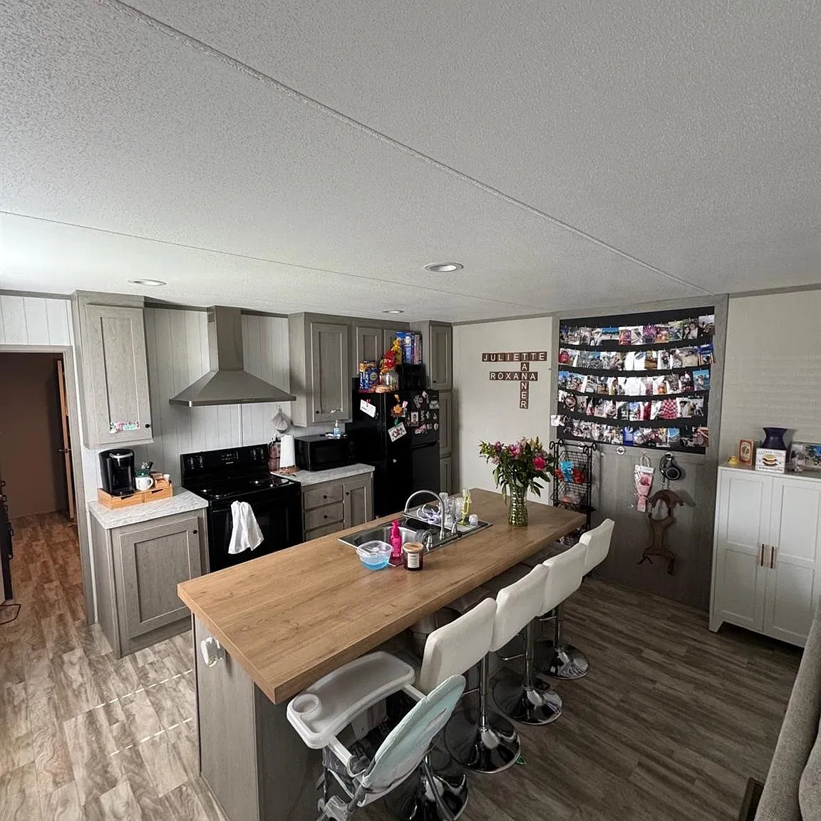 3 bed, 2.0 bath, 1152 sqft, $1,350 — Photo 2