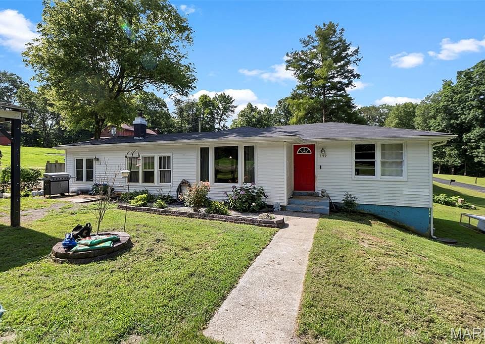 1st image of 359 Hillcrest Dr