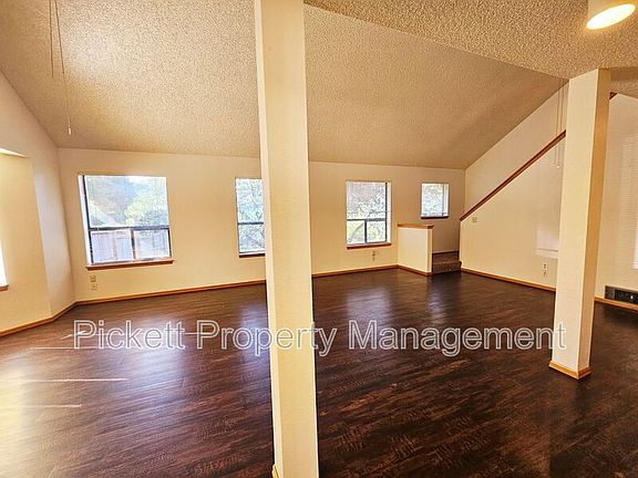 4th image of 13191 Beech Ave NW