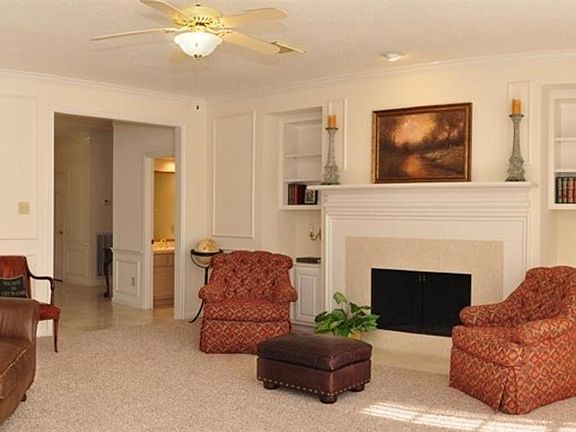 5th image of 3514 S Lake Village Dr