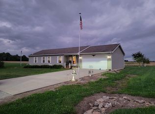 11904 E 100th Ave, Mason, IL 62443