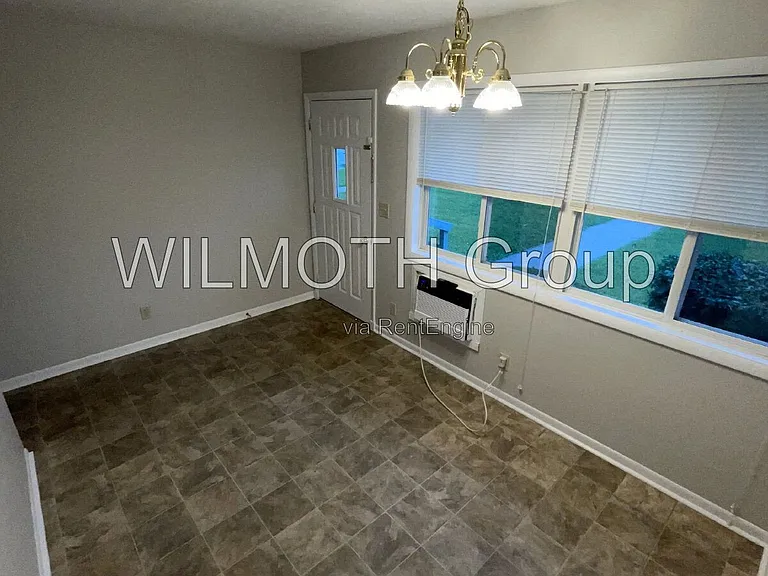 943 W McKay Rd — Photo 4