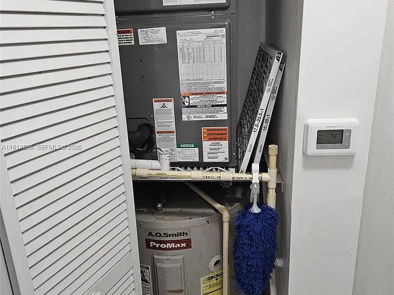 2775 Ne St #187 — Photo 20