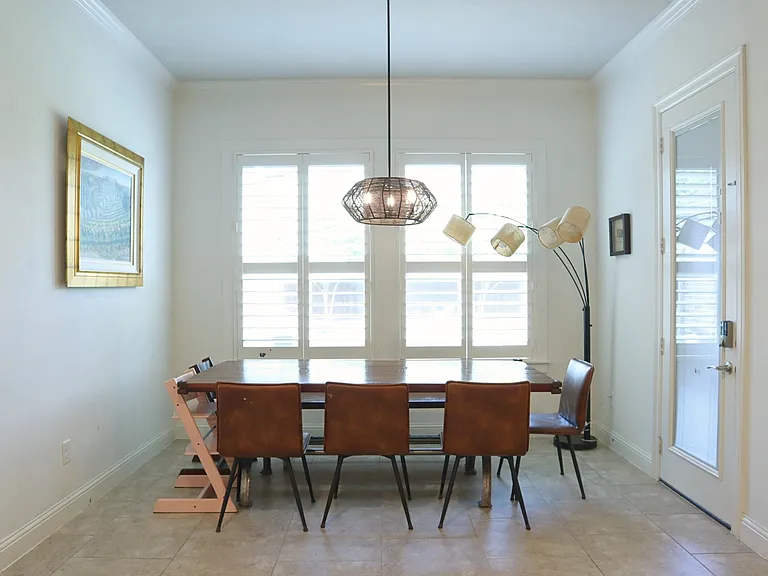 880 Saint Peter Ln — Photo 11