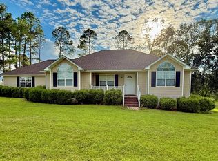 220 Peachtree Cir, Douglas, GA 31533