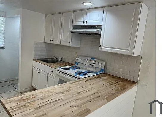 20520 NW 15th Ave #119 — Photo 1