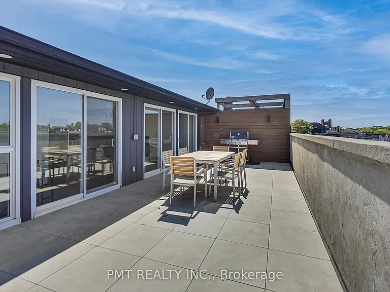 676 Richmond St W #210 — Photo 43