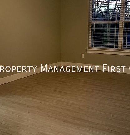 4th image of 264 W Kinniburgh Dr