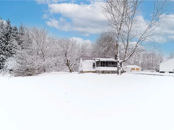 9469 Bear Springs Rd, Brewerton, NY 13029