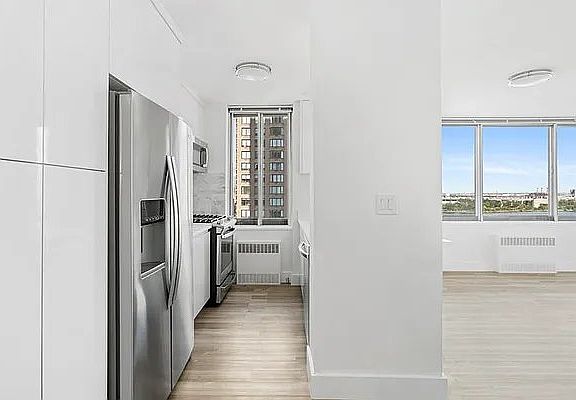 4th image of 1735 York Ave APT 36B