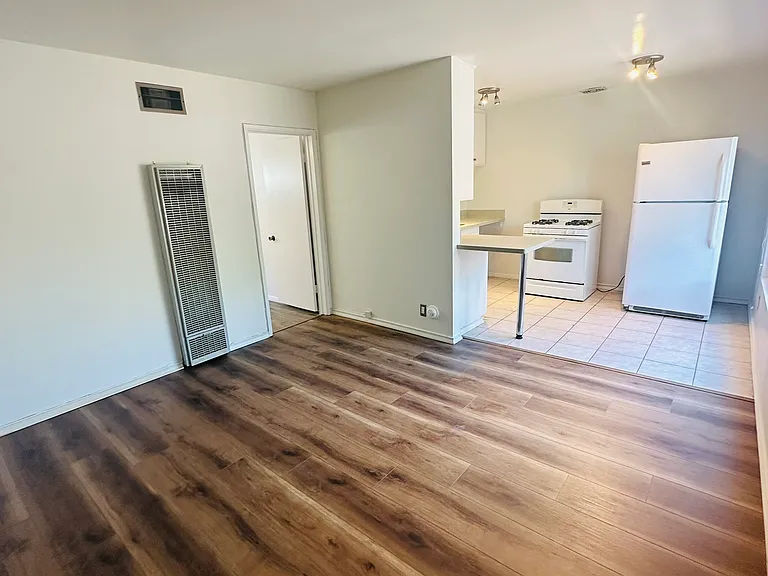 4766 - 4768 Long Branch Ave., San Diego, CA 92107 - 4768 — Photo 10