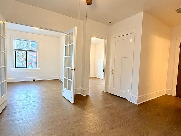 5th image of 107 1st Ave N #106