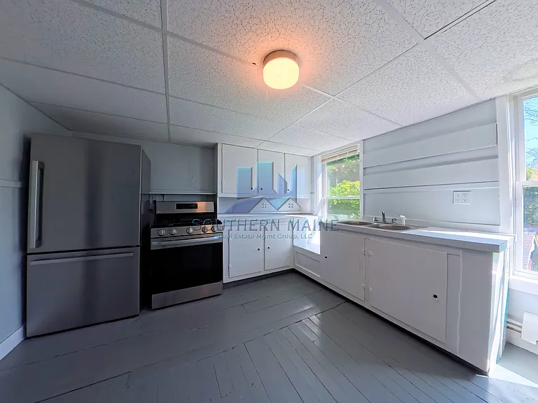 4 Glenwood Ave #D — Photo 14