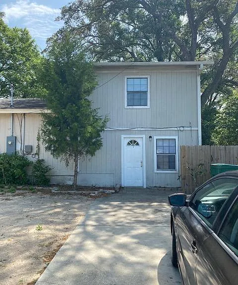 207 Deer St #B — Photo 1