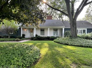 6310 E Surrey Rd, Bloomfield Hills, MI 48301