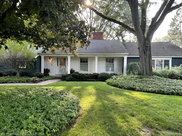 6310 E Surrey Rd, Bloomfield Hills, MI 48301