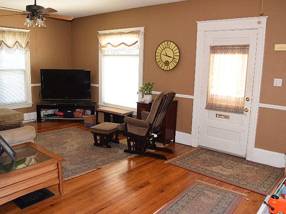 5th image of 1111 N Birney St
