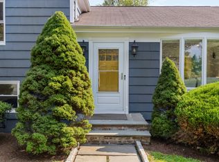 37 Long Meadow Rd, Riverside, CT 06878