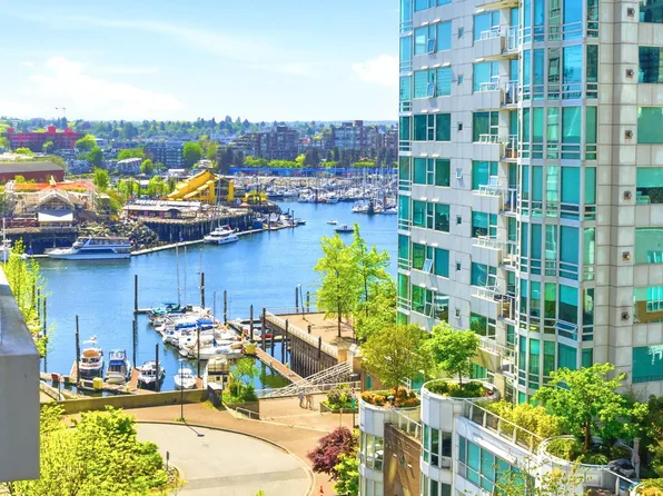 1500 Howe St #902, Vancouver, BC V6Z 2N1