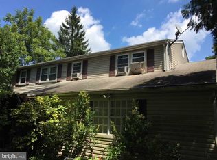 2108 Grey Horse Dr, Warrington, PA 18976