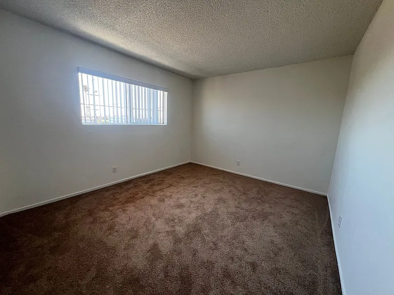 El Sorano Apartments — Photo 5
