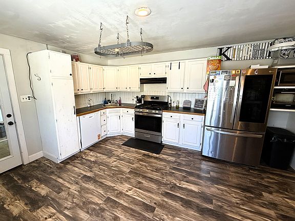 2nd image of 8 Powell Lane