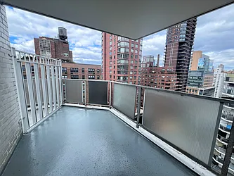 Rented by Manhattan Realty Group