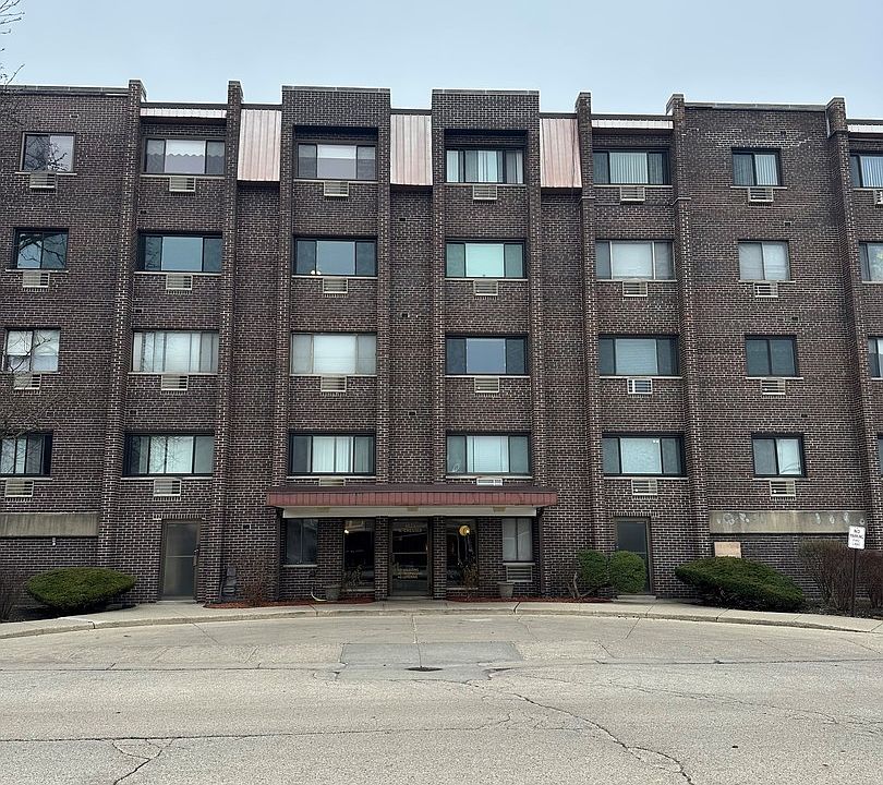 1st image of 4623 N Chester Ave Unit 311