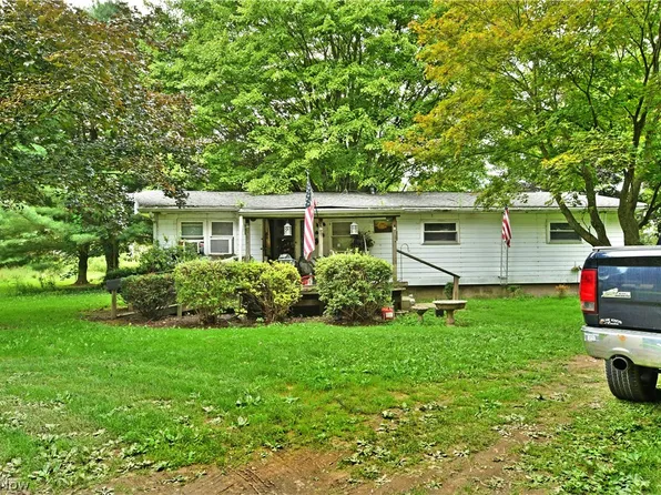 919 Owsley St, Masury, OH 44438