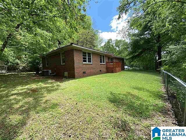 2nd image of 4644 Silver Lake Rd