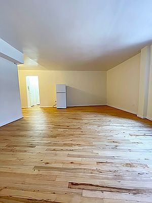 2nd image of 280 Bay 38 St #2