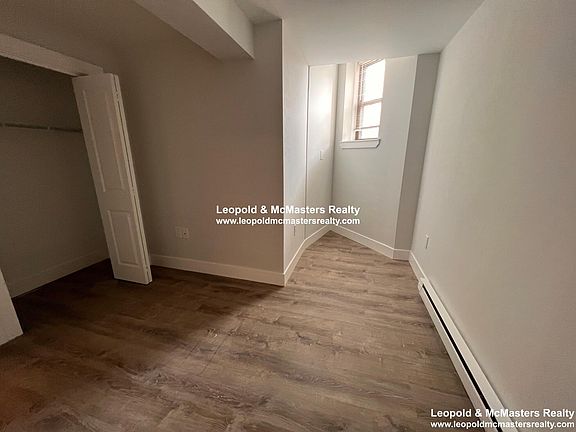 5th image of 82 Park Dr #B