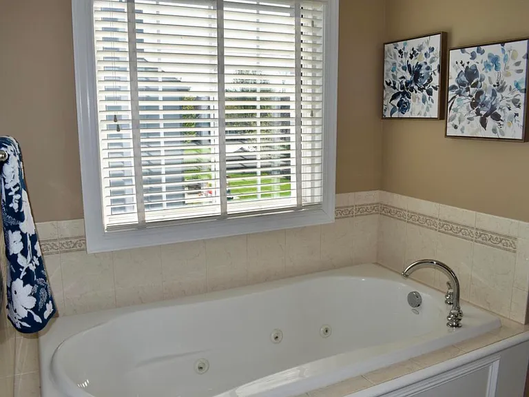 5229 Stapleton Dr — Photo 7
