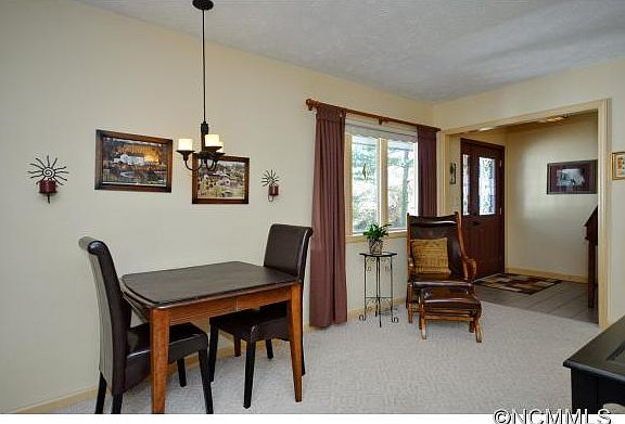 5th image of 357 Park Knoll Dr