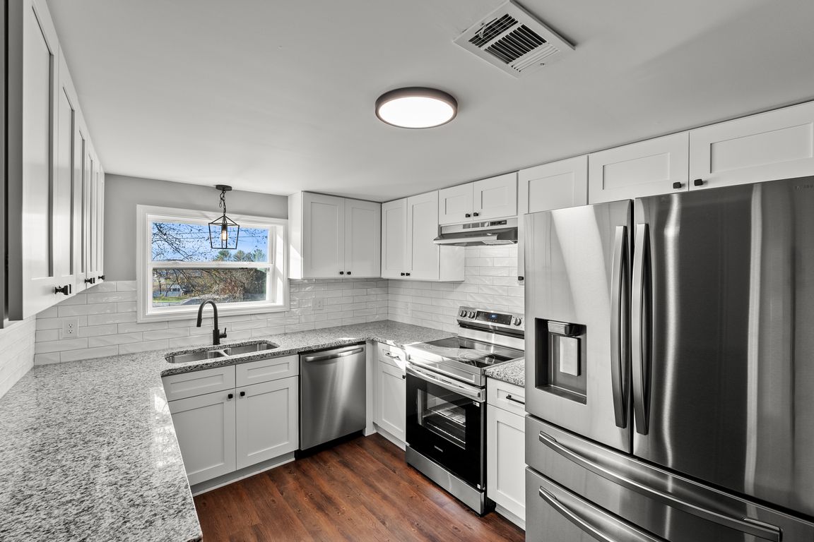 next background image