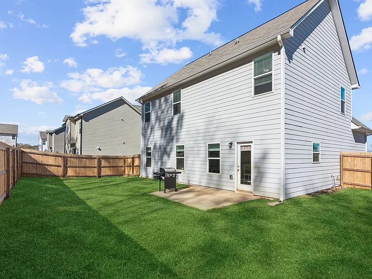 566 Skye Dr — Photo 19