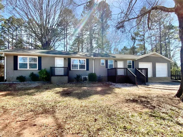 3807 Woodlawn St, Sharon, SC 29742