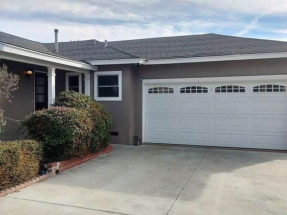3rd image of 10322 Tropico Ave