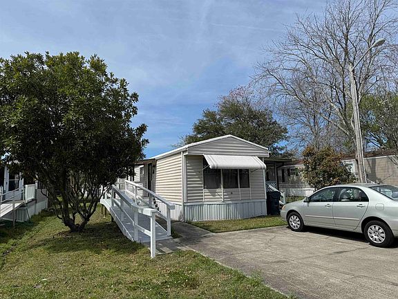 3rd image of 15 Musket St.