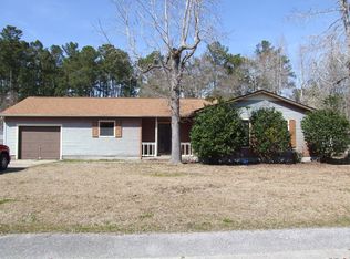 1017 Springdale Dr, Jacksonville, NC 28540