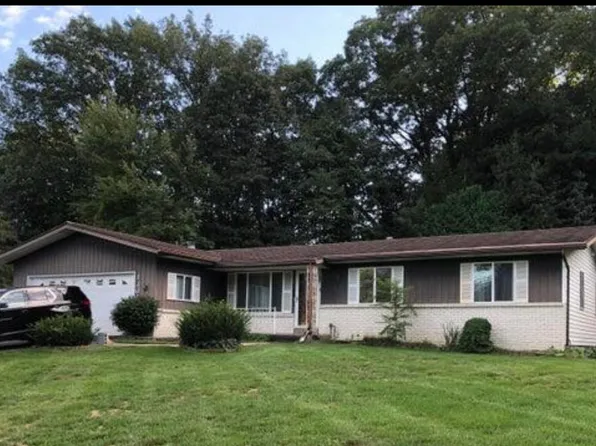 1300 Buth Dr NE, Comstock Park, MI 49321