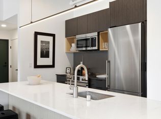 318 1st Ave S APT 608, Seattle, WA 98104