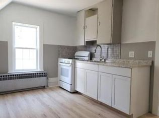 389 Main St, Orono, ME 04473